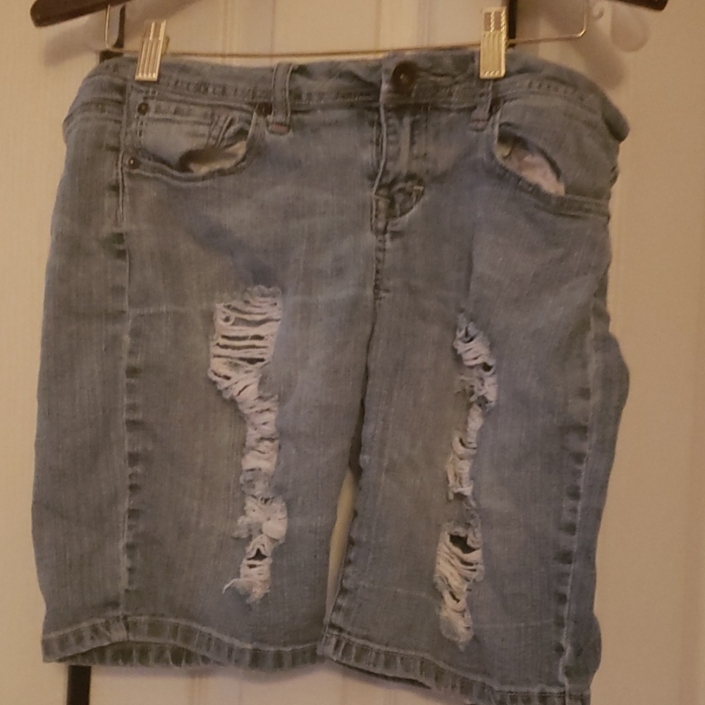 SALE! Denim Bermuda Shorts 17% off!